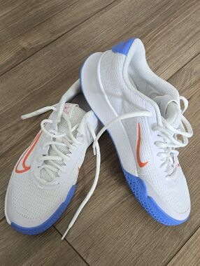NikeCourt Vapor Light White Sneakers with Orange Swoosh and Light Blue Soles